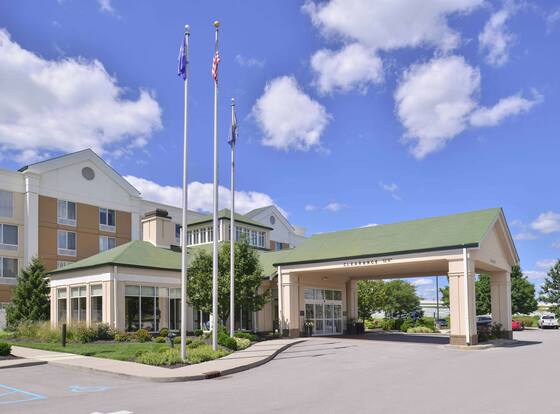 Hilton Garden Inn Indianapolis/Carmel allows check-in for 18 year-old guests