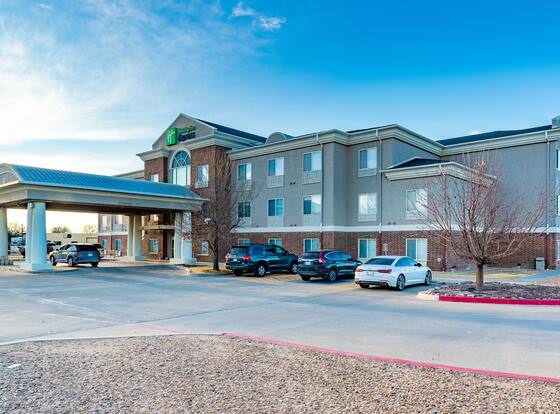 Holiday Inn Express Hereford, an IHG Hotel allows check-in for 18 year-old guests