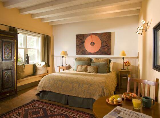 Las Palomas allows check-in for 18 year-old guests