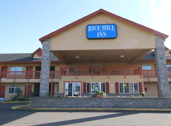 Rice Hill Inn allows check-in for 18 year-old guests