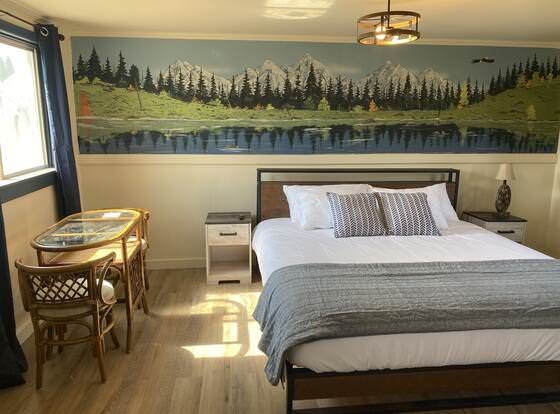 Sacajawea Inn allows check-in for 18 year-old guests