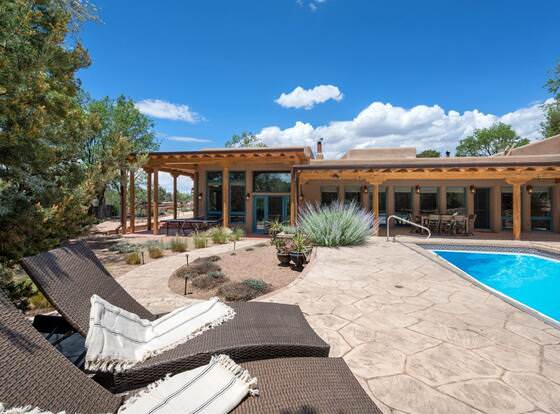 Ranchitos - Private Luxury Home With Swimming Pool allows check-in for 18 year-old guests