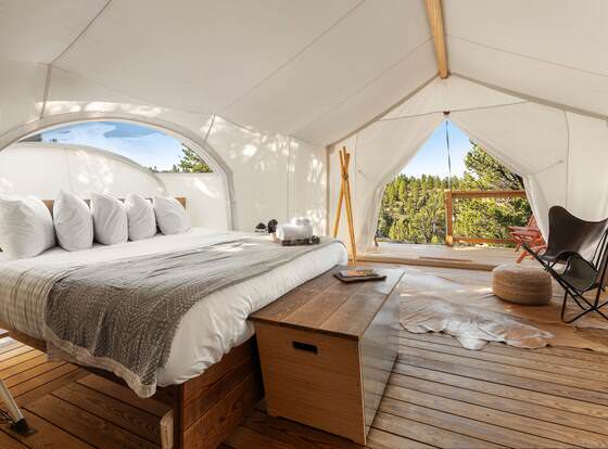 Under Canvas Bryce Canyon allows check-in for 18 year-old guests