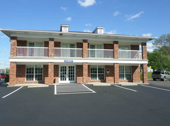 A Richland Inn Lewisburg allows check-in for 18 year-old guests