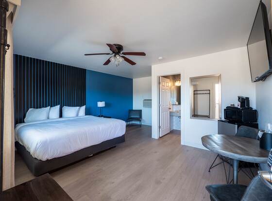 Balanced Rock Inn allows check-in for 18 year-old guests