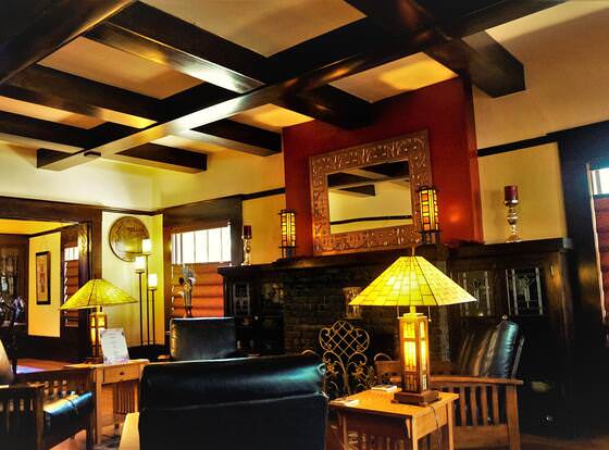 Amber House Inn of Midtown allows check-in for 18 year-old guests