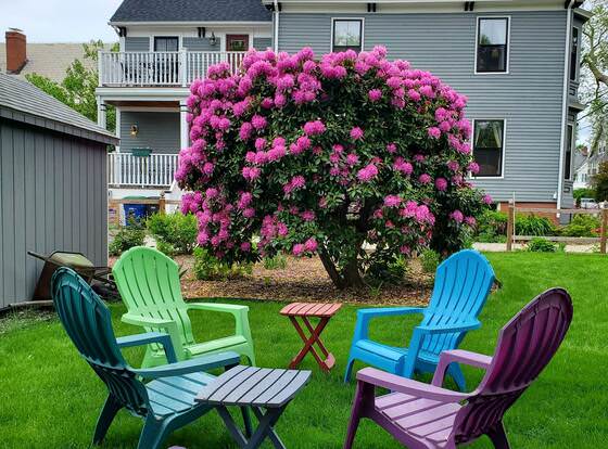 Davis Square Inn allows check-in for 18 year-old guests