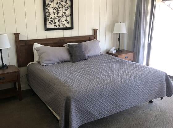 The Golf Club at Fox Acres allows check-in for 18 year-old guests