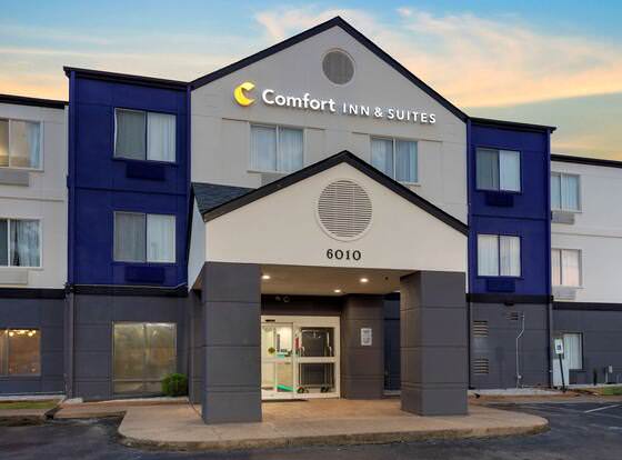 Comfort Inn & Suites allows check-in for 18 year-old guests
