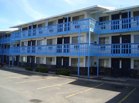 Willow Springs Motel allows check-in for 18 year-old guests