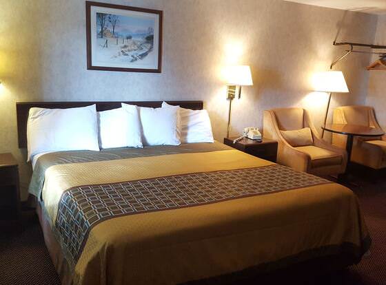 Budget Host Inn Somerset allows check-in for 18 year-old guests