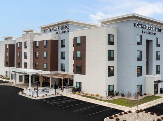 TownePlace Suites by Marriott Sidney allows check-in for 18 year-old guests