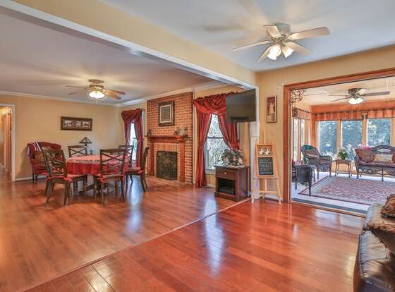 Purcellville Home allows check-in for 18 year-old guests