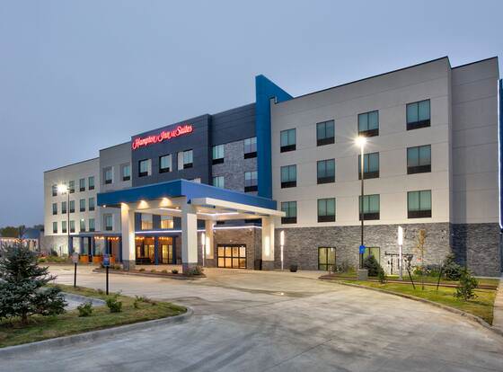 Hampton Inn & Suites Dalhart allows check-in for 18 year-old guests