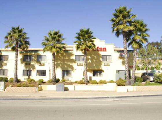 Vista Inn Motel allows check-in for 18 year-old guests