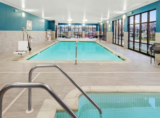 Hampton Inn Middletown allows check-in for 18 year-old guests