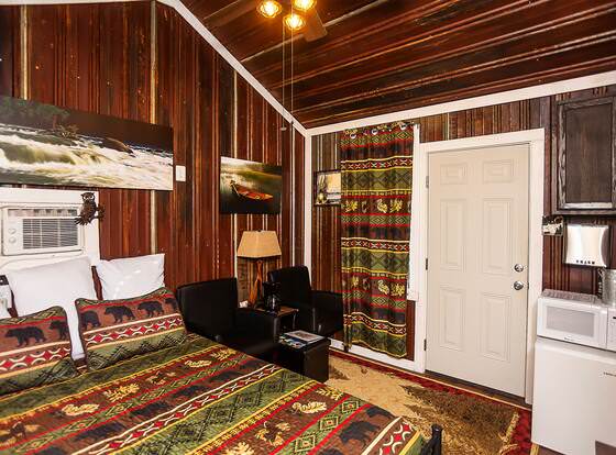 Yowie Cabin allows check-in for 18 year-old guests