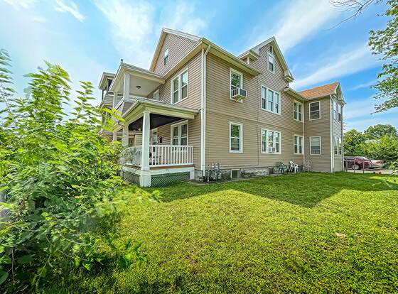 Fair Vacation Rental 2 allows check-in for 18 year-old guests