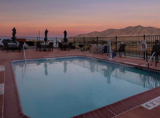 Fairfield Inn & Suites by Marriott Winnemucca allows check-in for 18 year-old guests
