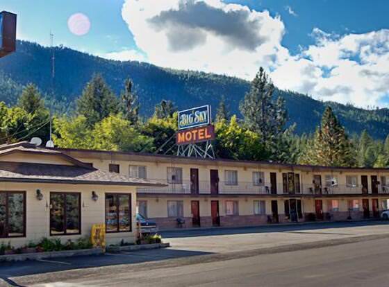 Big Sky Motel allows check-in for 18 year-old guests