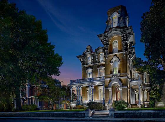 The James Lee House allows check-in for 18 year-old guests