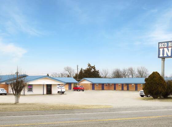 Red River Inn allows check-in for 18 year-old guests