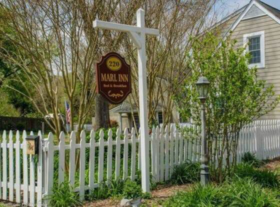 Marl Inn Bed & Breakfast allows check-in for 18 year-old guests