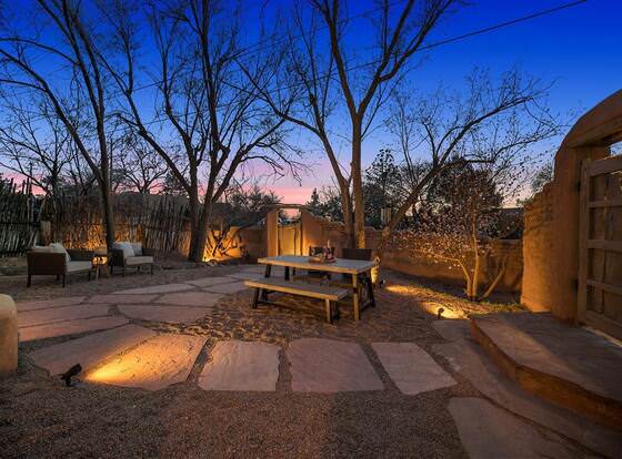 2bd Casa Divina allows check-in for 18 year-old guests