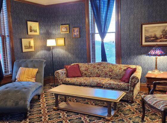 The Stampmill Victorian Suites allows check-in for 18 year-old guests