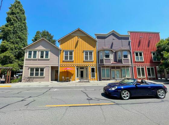 Jacksonville Towne Square.  allows check-in for 18 year-old guests