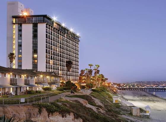 Capri by the Sea by All Seasons Resort Lodging allows check-in for 18 year-old guests
