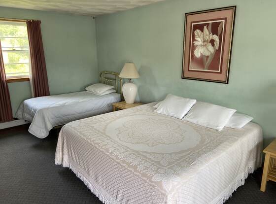 Laurelwood Inn and Steakhouse allows check-in for 18 year-old guests