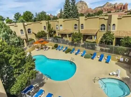 Sedona Private 2 Level Suite for 10 ppl allows check-in for 18 year-old guests