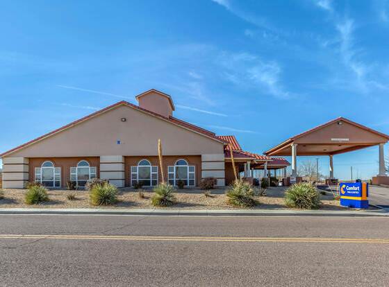 Comfort Inn & Suites Lordsburg I-10 allows check-in for 18 year-old guests