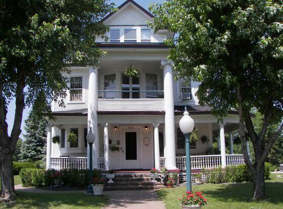 The Pillar Inn allows check-in for 18 year-old guests