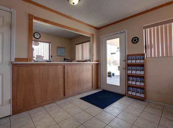 Americas Best Value Inn Comanche allows check-in for 18 year-old guests