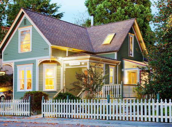 Tucker House Inn allows check-in for 18 year-old guests