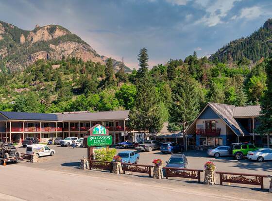 Box Canyon Lodge And Hot Springs allows check-in for 18 year-old guests
