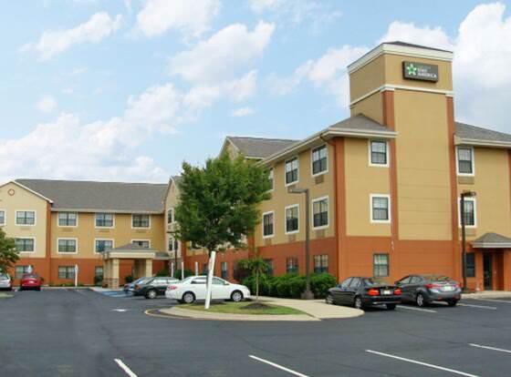 Extended Stay America Suites Somerset Franklin allows check-in for 18 year-old guests