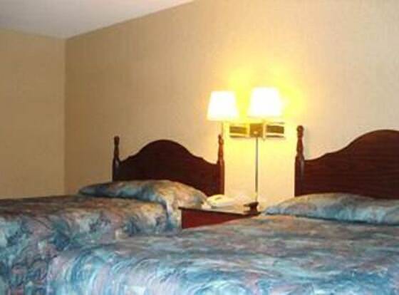 Townhouse Inn & Suites allows check-in for 18 year-old guests