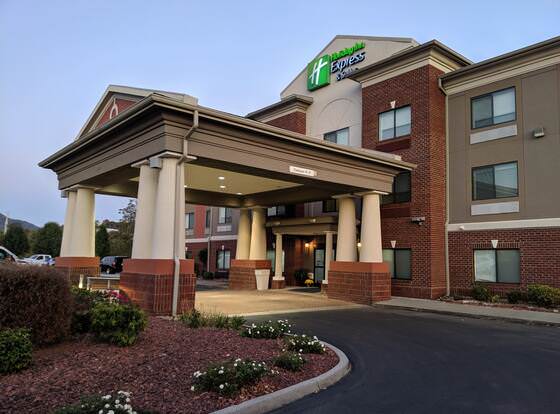 Holiday Inn Express & Suites Claypool Hill (Richlands Area), an IHG Hotel allows check-in for 18 year-old guests