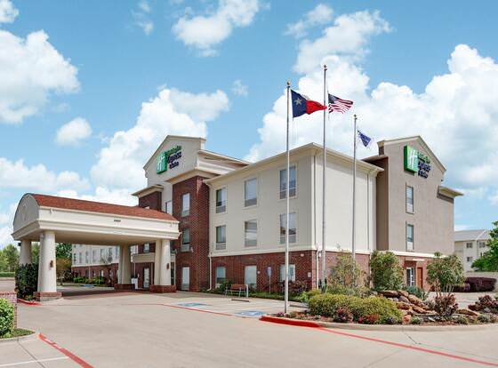 Holiday Inn Express Hotel & Suites Cleburne, an IHG Hotel allows check-in for 18 year-old guests