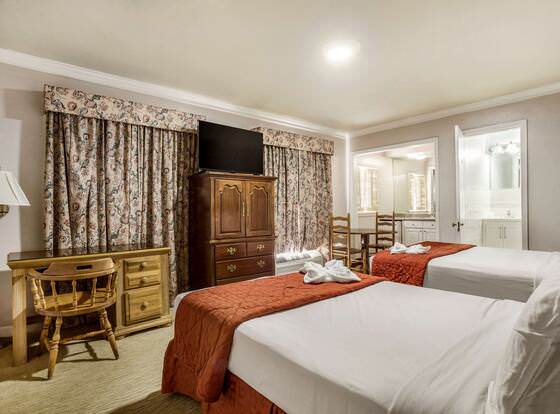 Americas Best Value Inn Historic Clewiston Inn allows check-in for 18 year-old guests