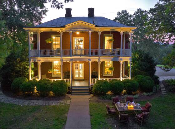Red Hill Bed and Breakfast allows check-in for 18 year-old guests
