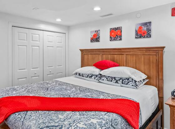 HARMONY INN allows check-in for 18 year-old guests