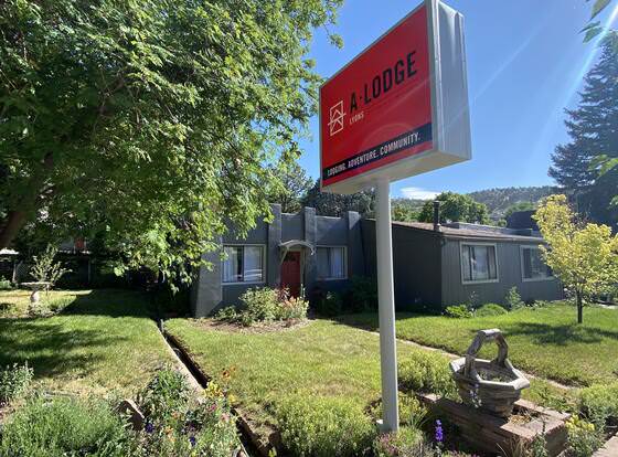 A-Lodge Lyons allows check-in for 18 year-old guests