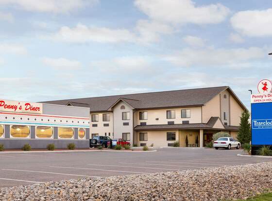 Travelodge by Wyndham Santa Teresa allows check-in for 18 year-old guests