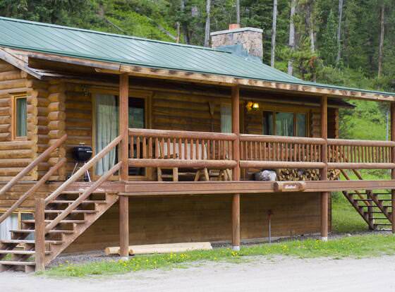 320 Guest Ranch allows check-in for 18 year-old guests