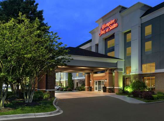 Hampton Inn & Suites Salisbury/Fruitland allows check-in for 18 year-old guests