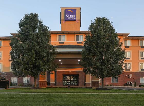 Sleep Inn & Suites Shepherdsville Louisville South allows check-in for 18 year-old guests